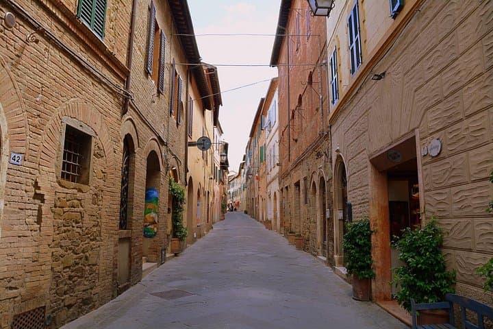 Full-Day Guided Tour to Pienza and Montalcino from Rome — photo 1 of 4