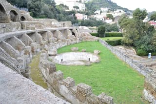 Tour of the Museum and Roman Baths of Baia with an archaeologist