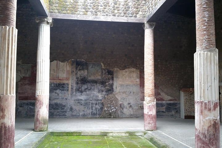 Tour in the roman villas of Stabiae with an archaeologist. — photo 1 of 6