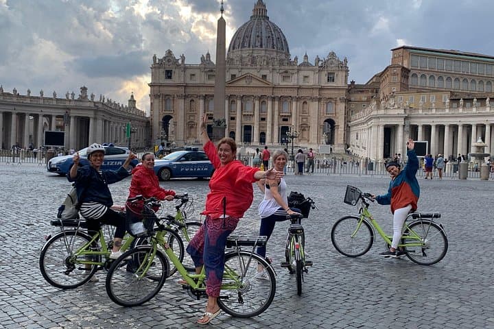 Rome Caput Mundi E-Bike Tour with Guide for Small Groups — photo 1 of 11