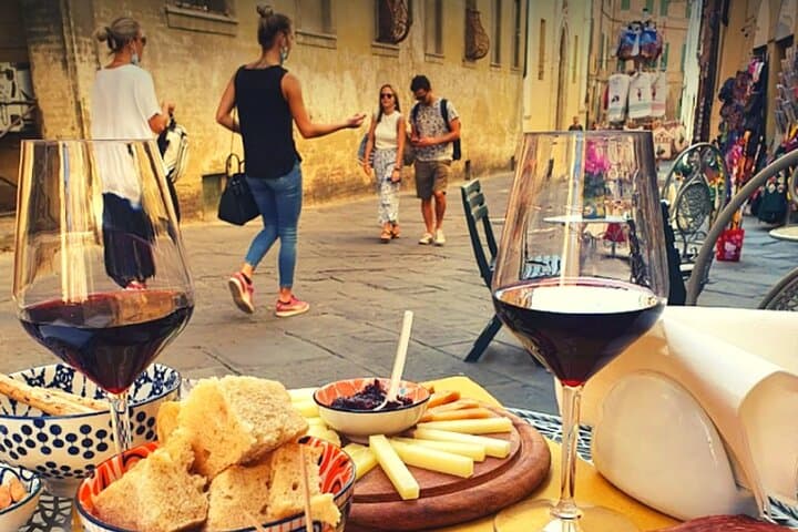 Siena walking tour with lunch & Chianti wine — photo 1 of 23