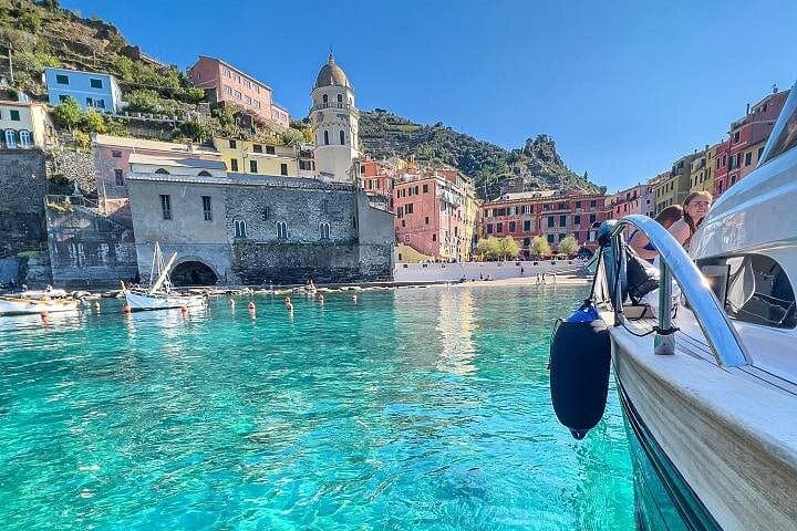 Portovenere Cinque Terre Amazing Private Boat Tour from La Spezia — photo 1 of 17