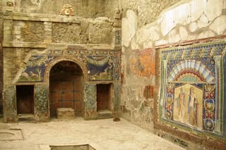 Pompeii & Herculaneum Day Trip from Naples with Lunch