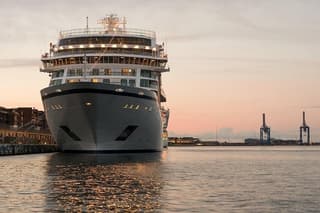 Civitavecchia Cruise Port Private Transfer To/From Rome & Airport