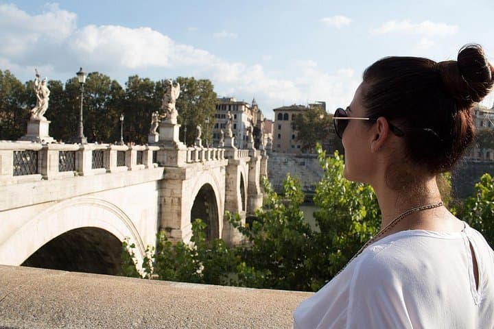 Outdoor Vatican Tour from St. Peter's Basilica to Borgo & Castle Sant'Angelo — photo 1 of 6