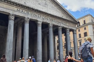 Colosseum, Forum and Emperor's Palace Private Guided Tour