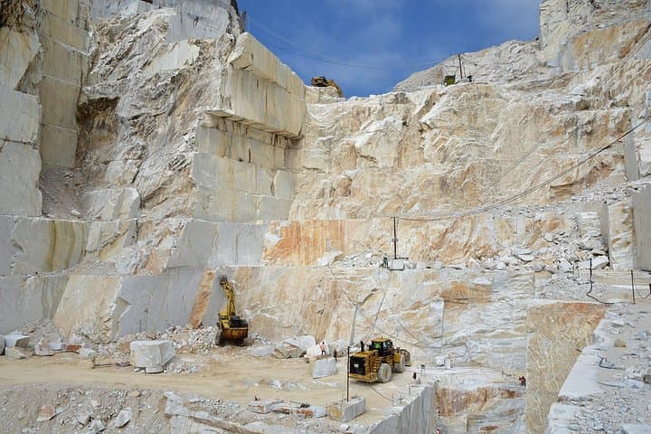 Lucca Private Day Trip to Pietrasanta and the Cararra Marble Quarries — photo 1 of 6