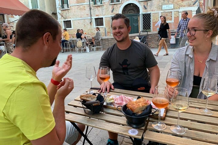 A Venetian Evening: Wine Tasting and Cicchetti with a Local Guide — photo 1 of 12