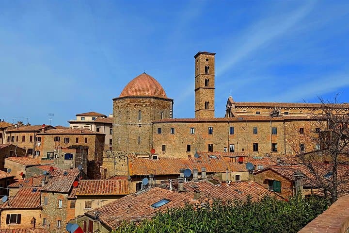 PRIVATE TOUR: Full-Day Volterra & San Gimignano with Wine Tasting Experience — photo 1 of 49