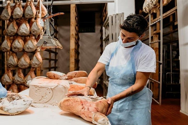 Private Full Day Parma Food Tour: Parmesan Cheese, Parma Ham, Lunch, Vinegar — photo 1 of 8