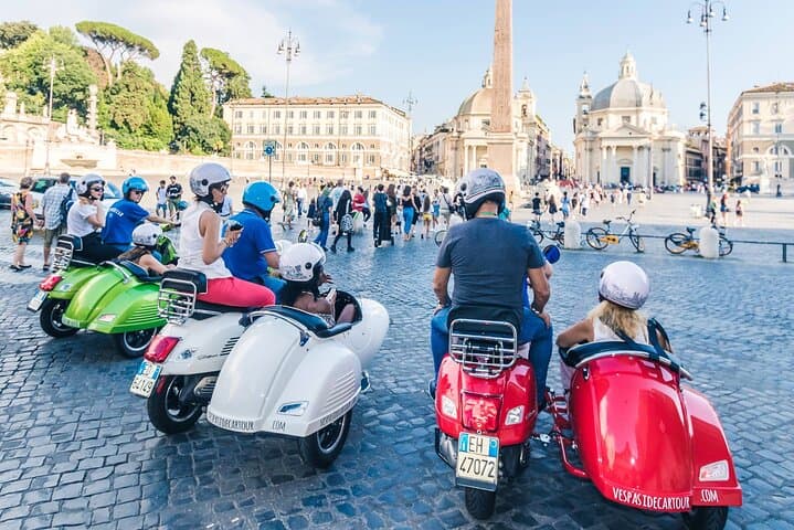 Rome Afternoon Sightseeing Vespa Sidecar Tour with Gourmet Gelato — photo 1 of 9