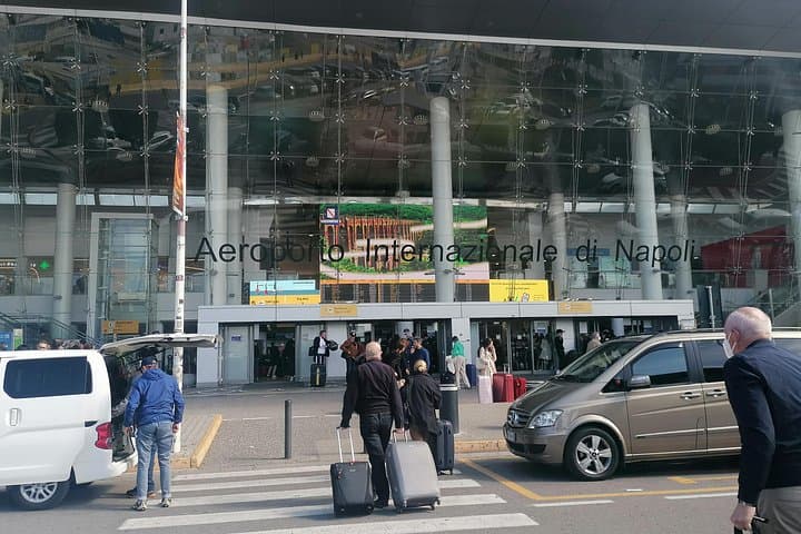 Transfer from Sorrento to Naples or vice versa — photo 1 of 11