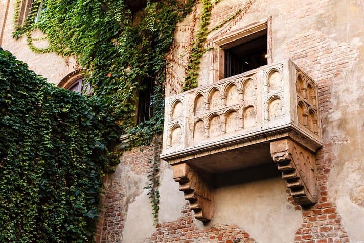 Verona Scavenger Hunt & Highlights Self-Guided Walking Tour — photo 1 of 14