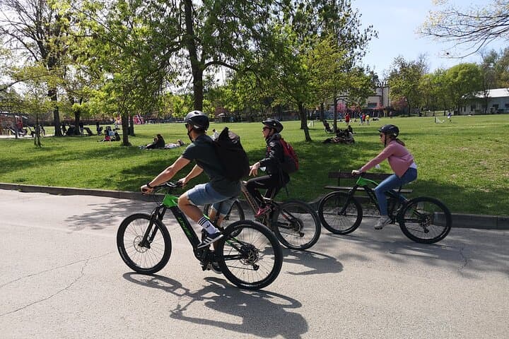 Guided E-bike Tour in Bologna with aperitif — photo 1 of 6