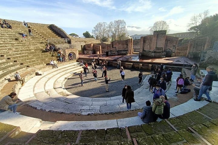 Private transfer to Positano via Pompeii — photo 1 of 9