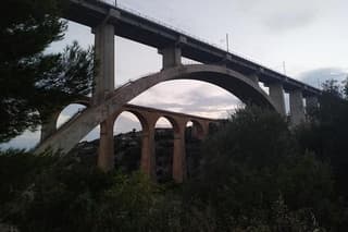 Guided Hiking Tour in the Gravina di Castellaneta Tourist Level