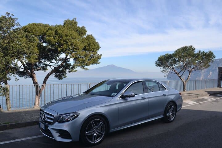 Luxury transfers from Sorrento airport and train station — photo 1 of 5