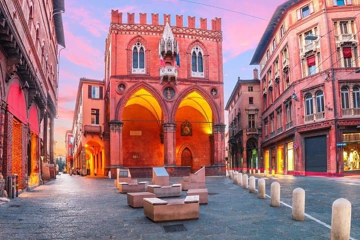 Private 10 hours Tour from Milan to Bologna — photo 1 of 11
