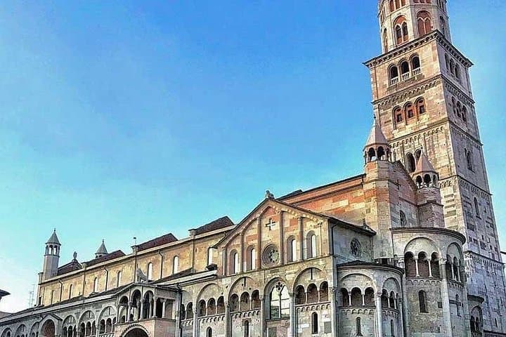 Private Tour of a traditional Acetaia, Modena tastes, and its UNESCO heritage — photo 1 of 6