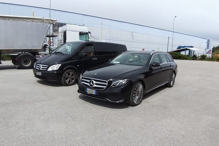 Linate Airport Milan (LIN) to Milan - Round-Trip Private Transfer — photo 1 of 16