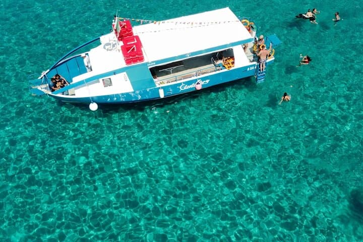 Capo Vaticano Boat Tour with Snorkeling and Aperitif from Tropea — photo 1 of 10