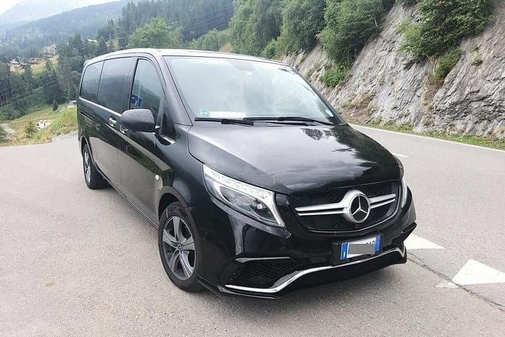 Napoli Airport (NAP) to Napoli Hotel or Port - Round-Trip Private Transfer — photo 1 of 12