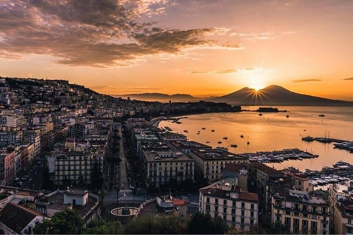 Sunset Sail in Naples Bay with Aperitivo — photo 1 of 5