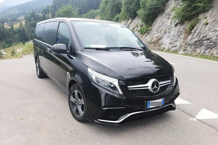 Genoa Cruise Port to Milan city - Round-Trip Private Transfer — photo 1 of 11