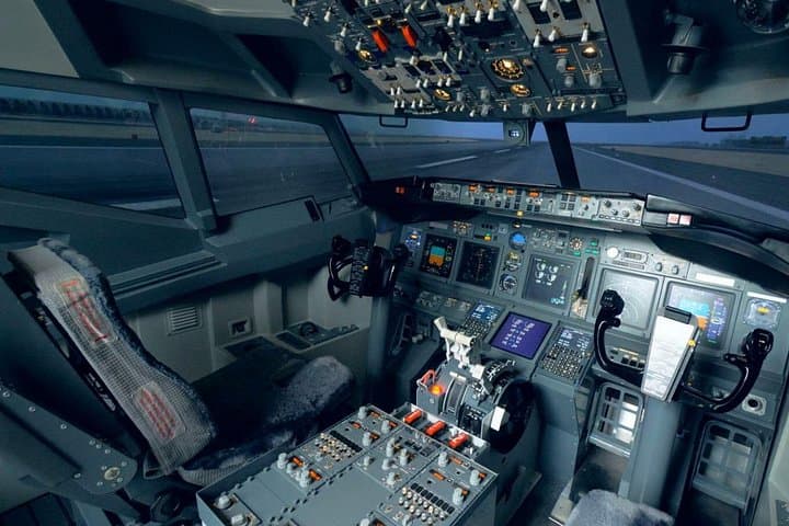 Flight Simulator INTERMEDIATE CRUISE 60 Mins — photo 1 of 2