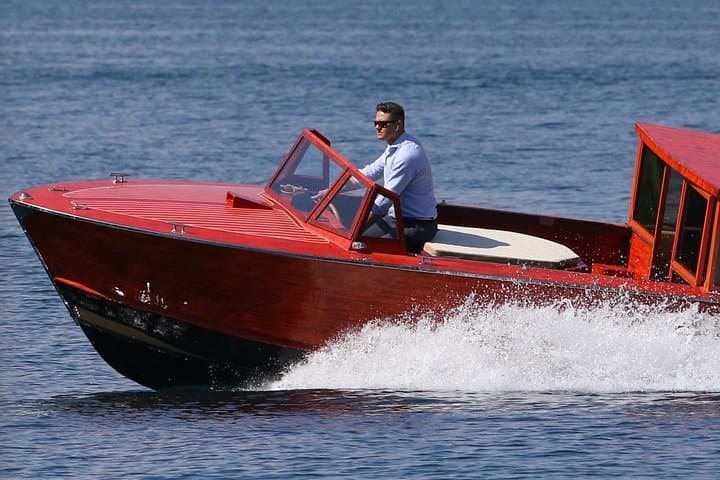 4 Hours Private Wooden Boat Tour stop Bellagio Varenna 10 pax — photo 1 of 8