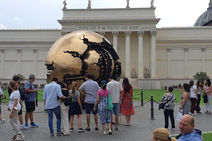 Vatican: Vatican Museum & Sistine Chapel Skip the line tickets. — photo 1 of 5