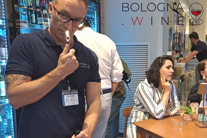 The downtown wine experience — photo 1 of 7