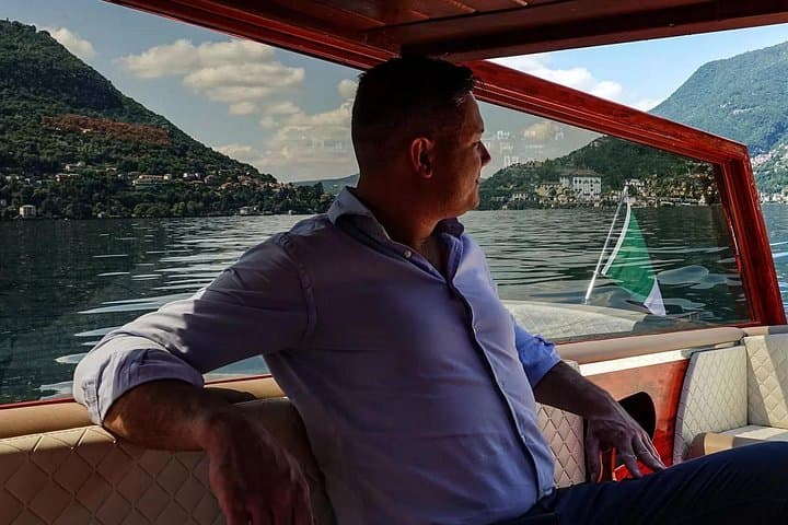 1 Hour Private Wooden Boat Tour on Lake Como 10 pax — photo 1 of 11