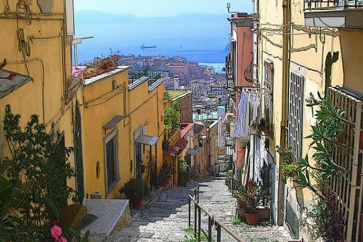 Half day guided tour in the beautiful historic Naples — photo 1 of 5
