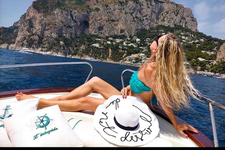 Complete Private Guided Three-Hour Tour on the Capri Coast — photo 1 of 30