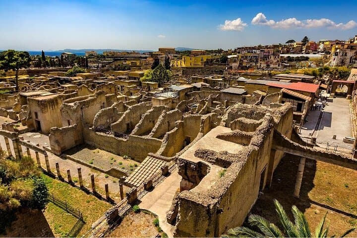 Guided Tour of Herculaneum with Lunch and Ticket Included — photo 1 of 7