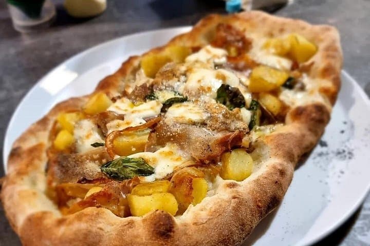 Neapolitan DOC Pizza Class And Cooking in a Wood Oven at a Local's house — photo 1 of 21