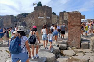 Skip-the-line Archaeological Tour of Ancient Pompeii