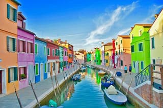 Venice: Murano & Burano Islands Tour with Optional Torcello Stop