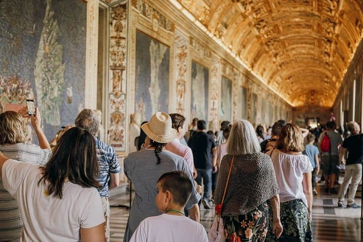 Vatican and Sistine Chapel Experience eBook — photo 1 of 39