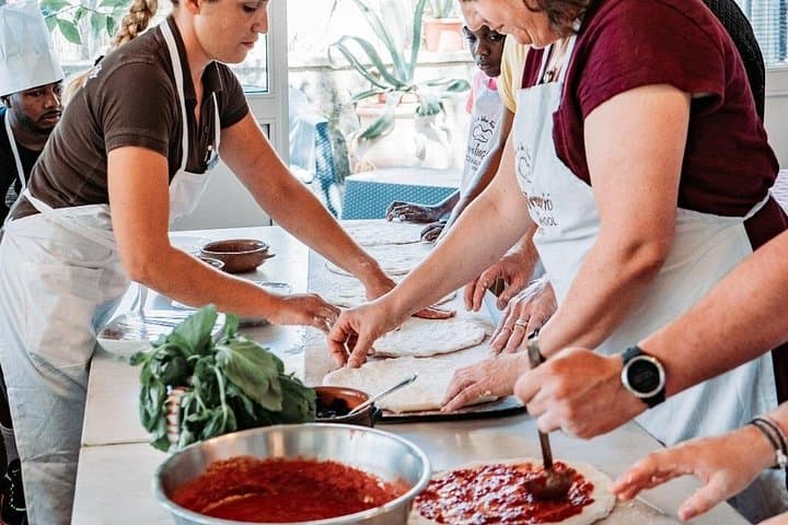 Toss, Bake, Cheers! - Sorrento Pizza Making Class with Wine — photo 1 of 17