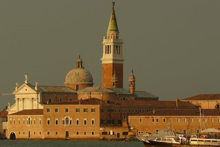 Venice Photography Walking Tour with Private Guide — photo 1 of 12