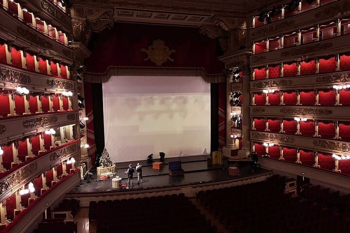 Milan Scala Theatre and Duomo Cathedral Tour — photo 1 of 40