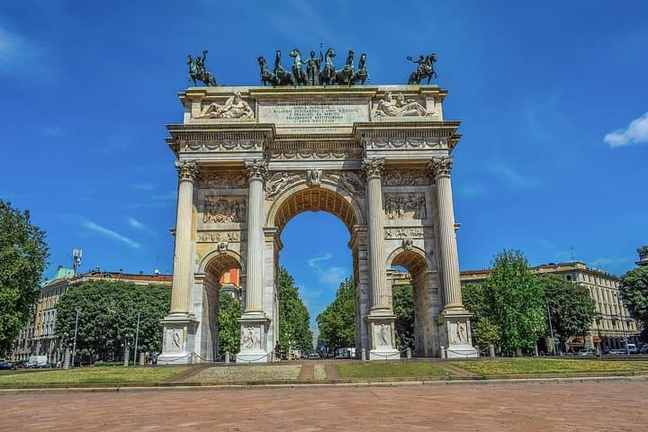 Private Transfer From Bologna To Milan With a 2 Hour Stop — photo 1 of 6