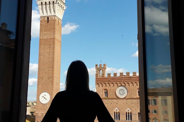 Siena Tour and exclusive window on Piazza del Campo — photo 1 of 9