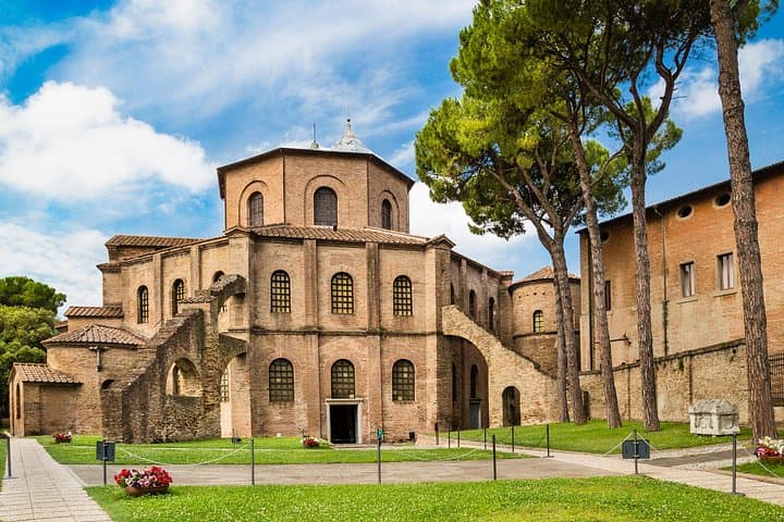 From Bologna or Ravenna Guided tour of the Mosaics in Ravenna — photo 1 of 8