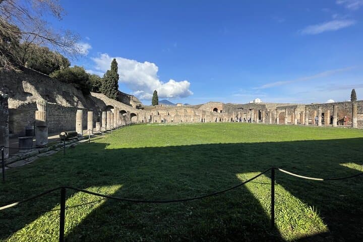 Guided Tour Pompeii And Vesuvius from Positano Skip the Line — photo 1 of 7