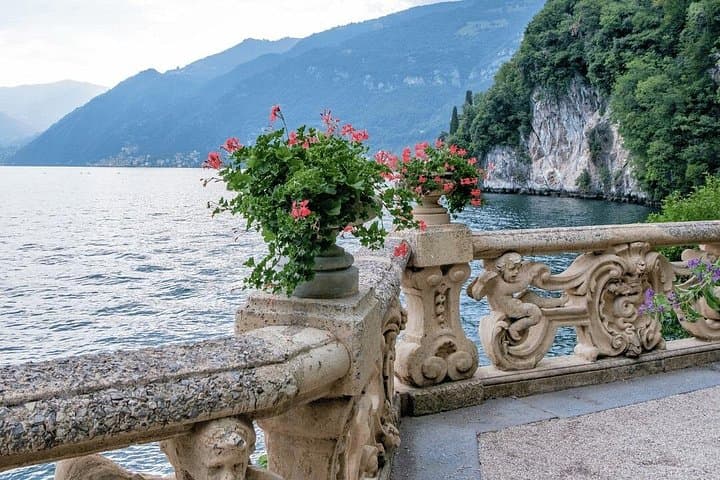 Private boat tour with visit to Villa del Balbianello — photo 1 of 6