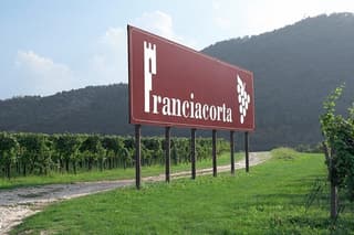 Full Day Guided Private Tour of the Cellars in Franciacorta