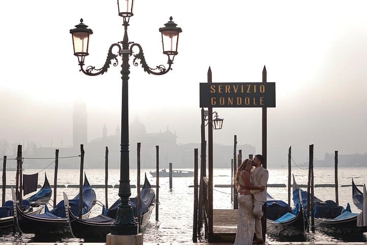 Iconic Photos and Adventure in Venice — photo 1 of 10
